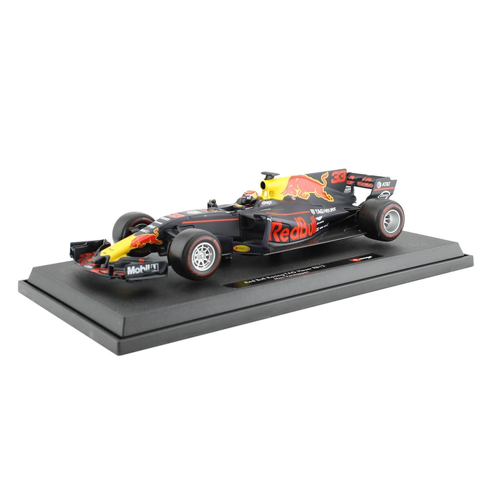 1:18 Bburago RB13 2017 image